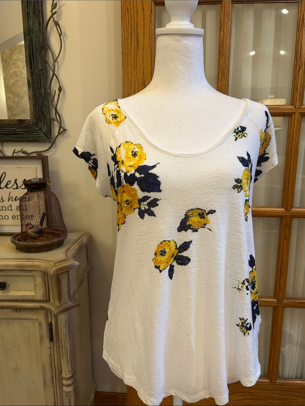 Lucky Brand White Short Sleeve Scoop Neck Top with Yellow Floral Print